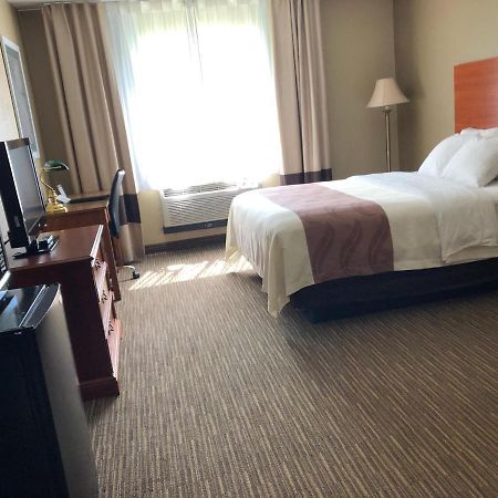 Quality Inn & Suites New Castle Extérieur photo