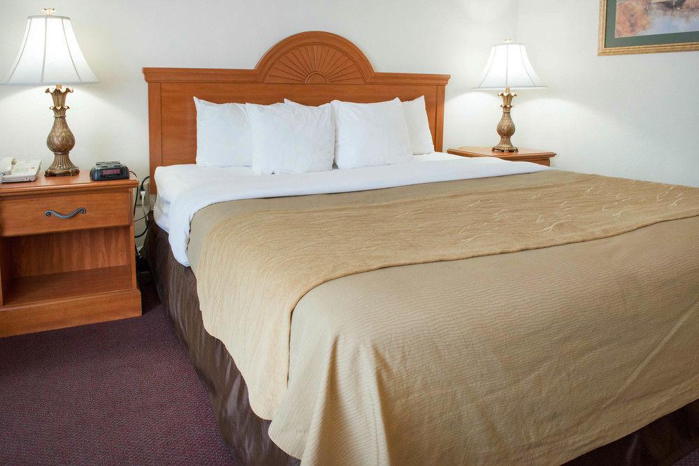 Quality Inn & Suites New Castle Extérieur photo