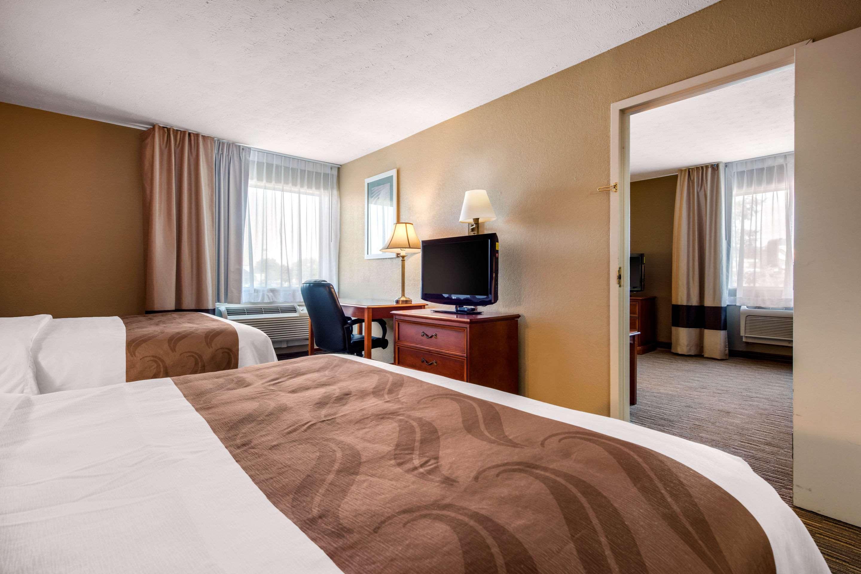 Quality Inn & Suites New Castle Extérieur photo