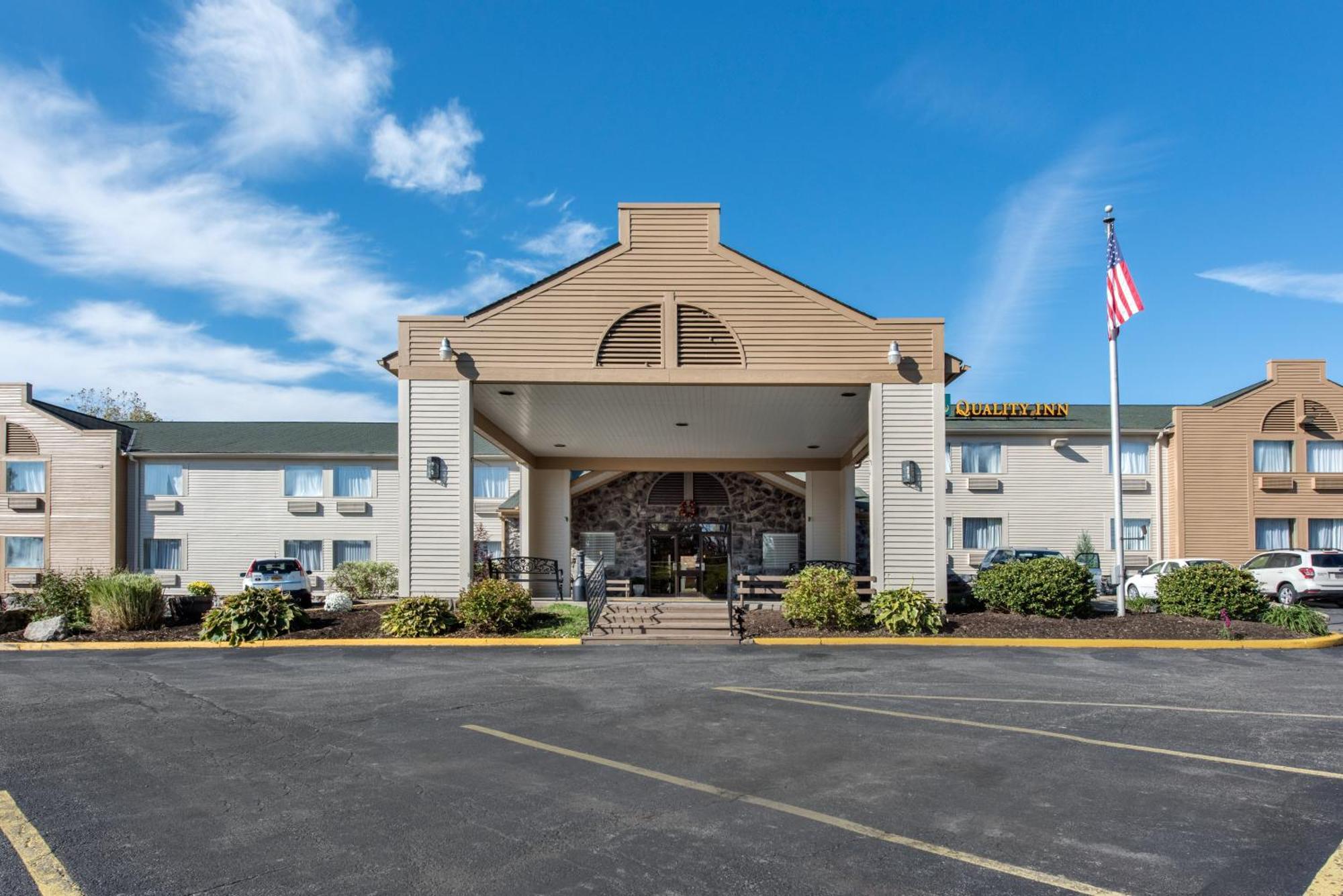 Quality Inn & Suites New Castle Extérieur photo