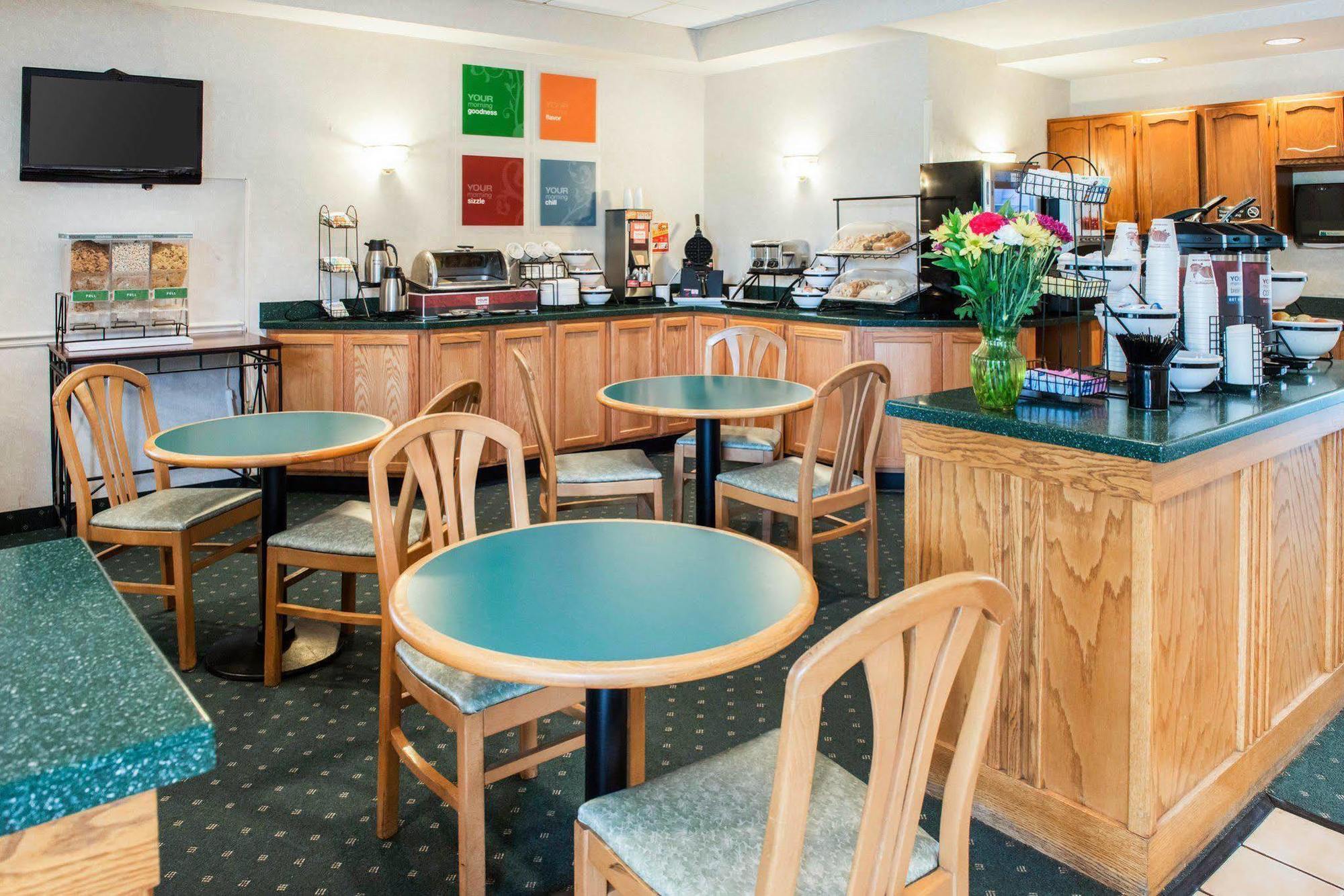 Quality Inn & Suites New Castle Extérieur photo