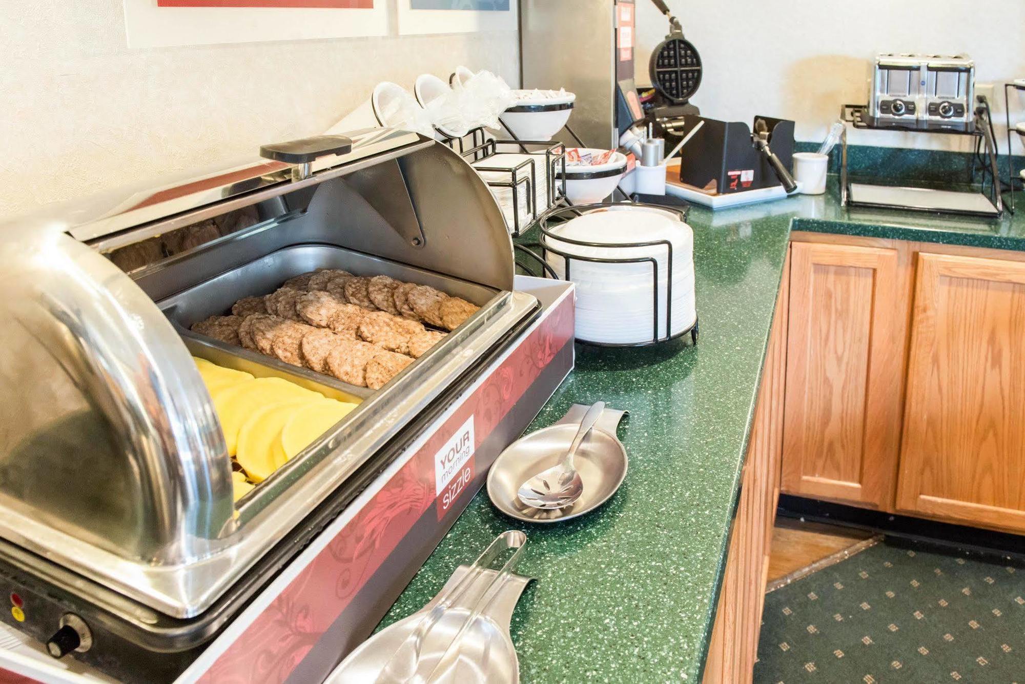 Quality Inn & Suites New Castle Extérieur photo