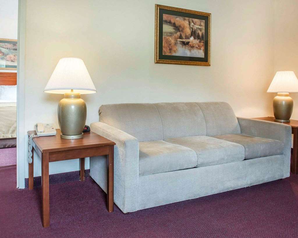 Quality Inn & Suites New Castle Chambre photo