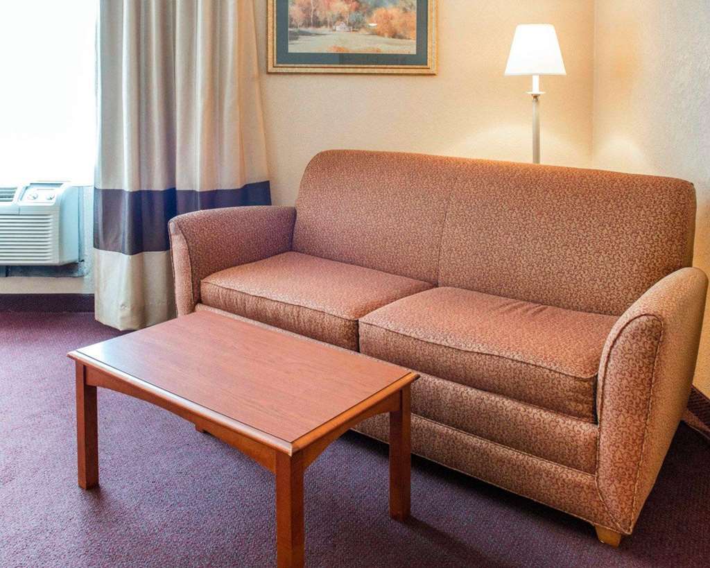Quality Inn & Suites New Castle Chambre photo
